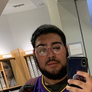 Meet your Posher, Julio